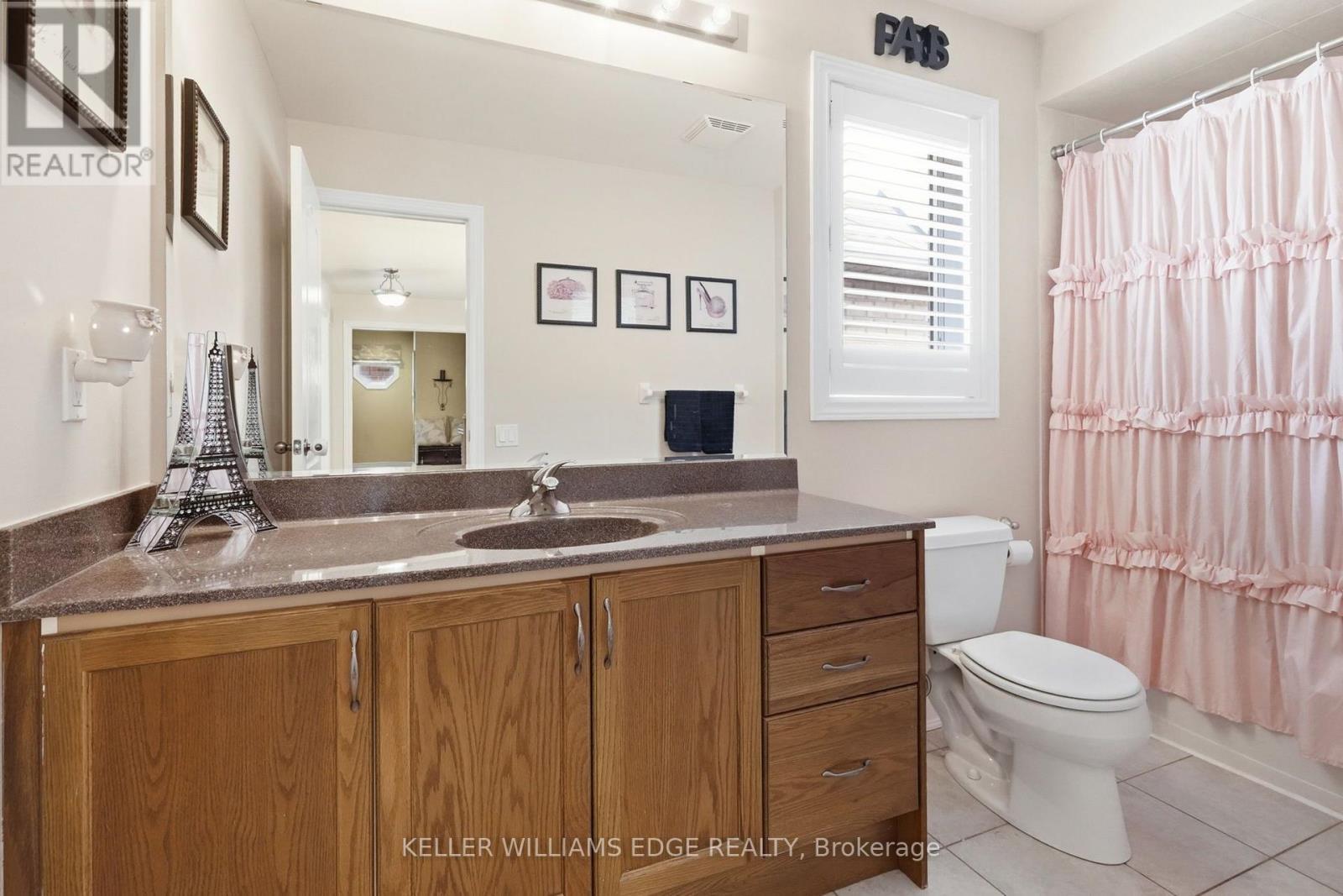 3256 Raspberry Bush Trail, Oakville, ON - Indoor Photo Showing Bathroom