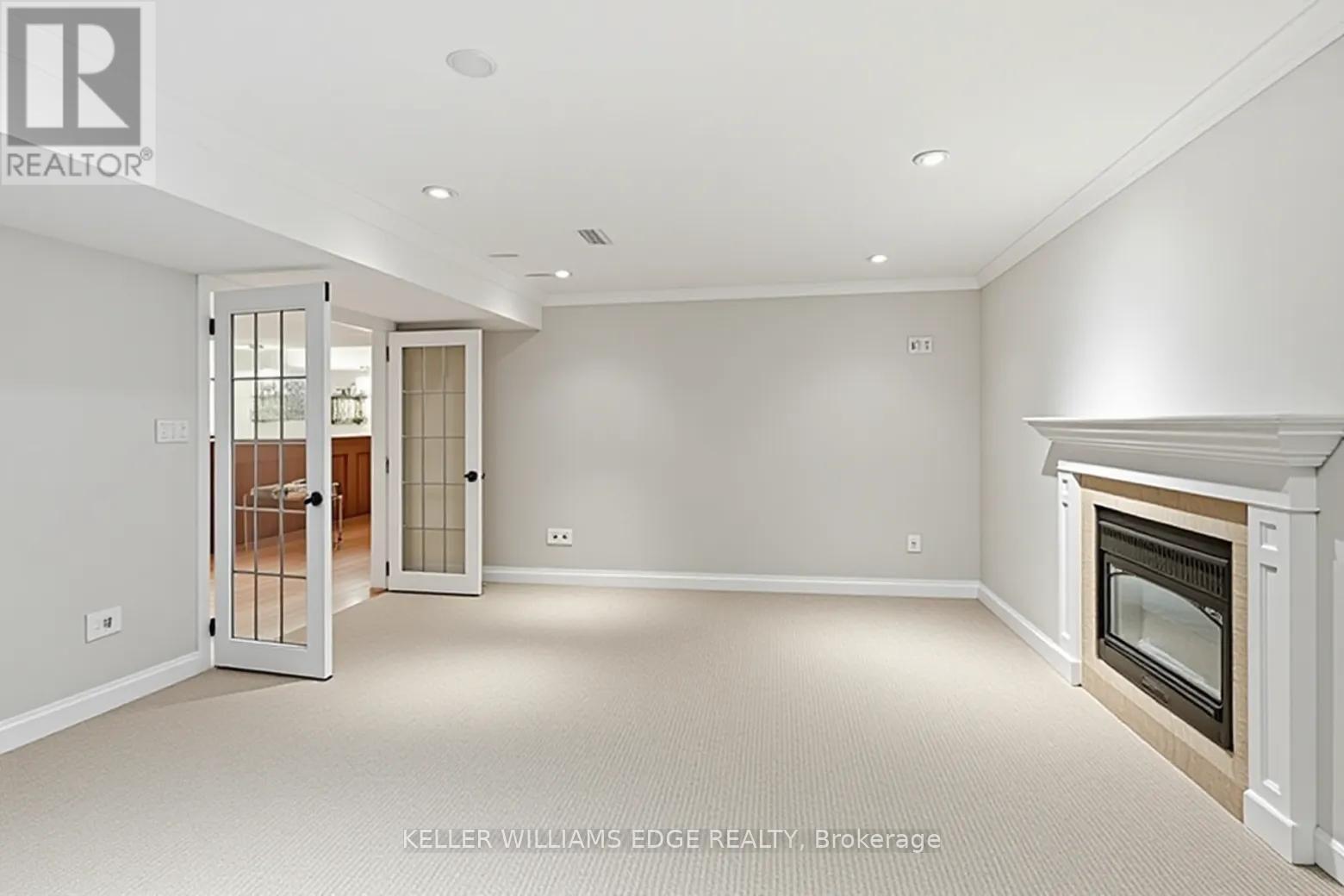 3256 Raspberry Bush Trail, Oakville, ON - Indoor With Fireplace