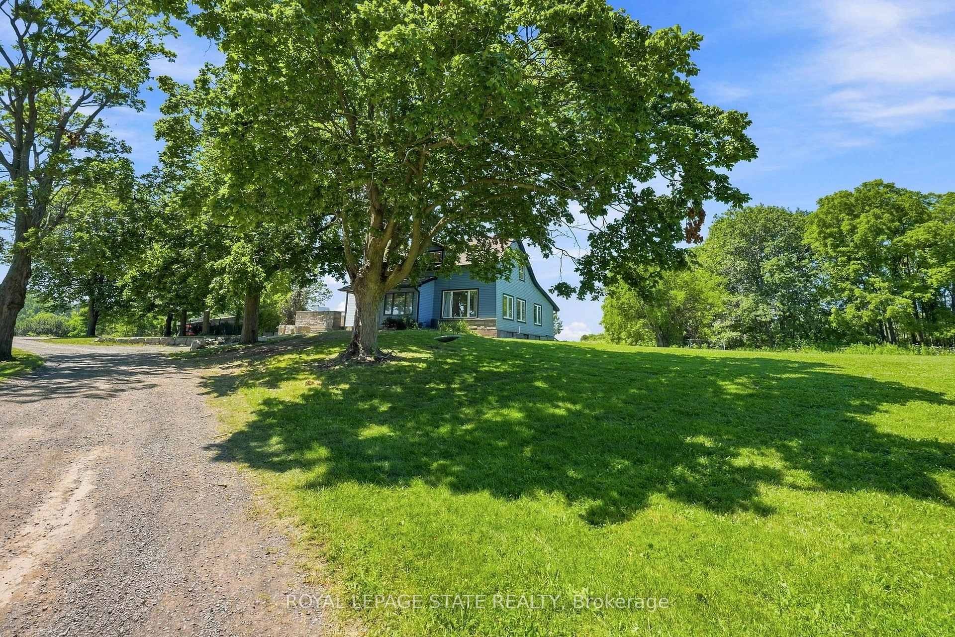 62 Thompson Road, Brantford, ON - Outdoor