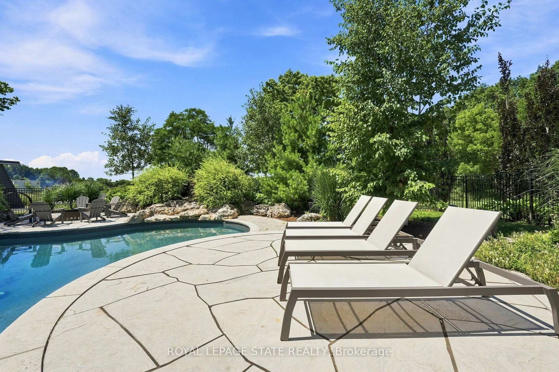 62 Thompson Road, Brantford, ON - Outdoor With In Ground Pool