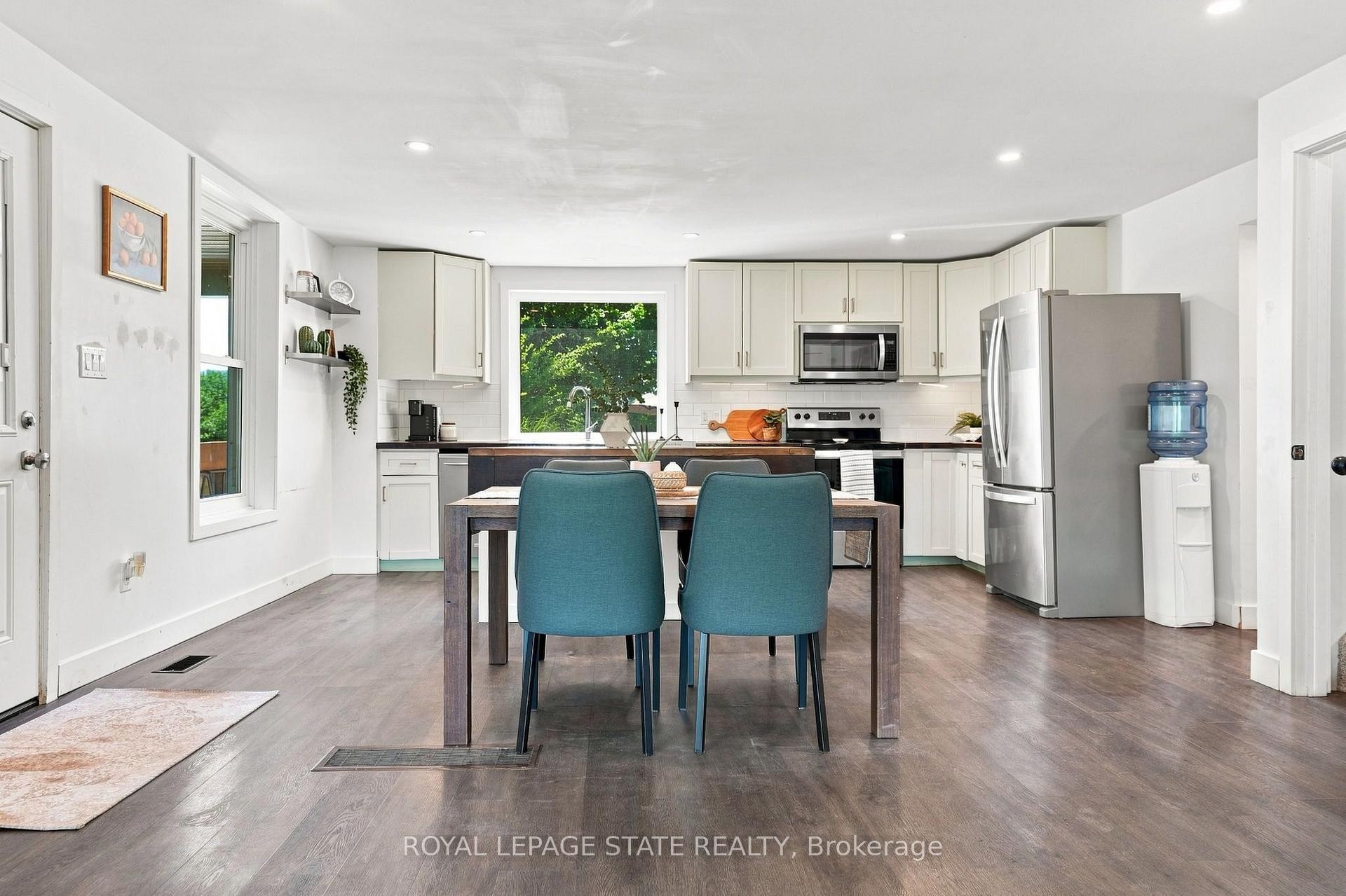 62 Thompson Road, Brantford, ON - Indoor Photo Showing Kitchen