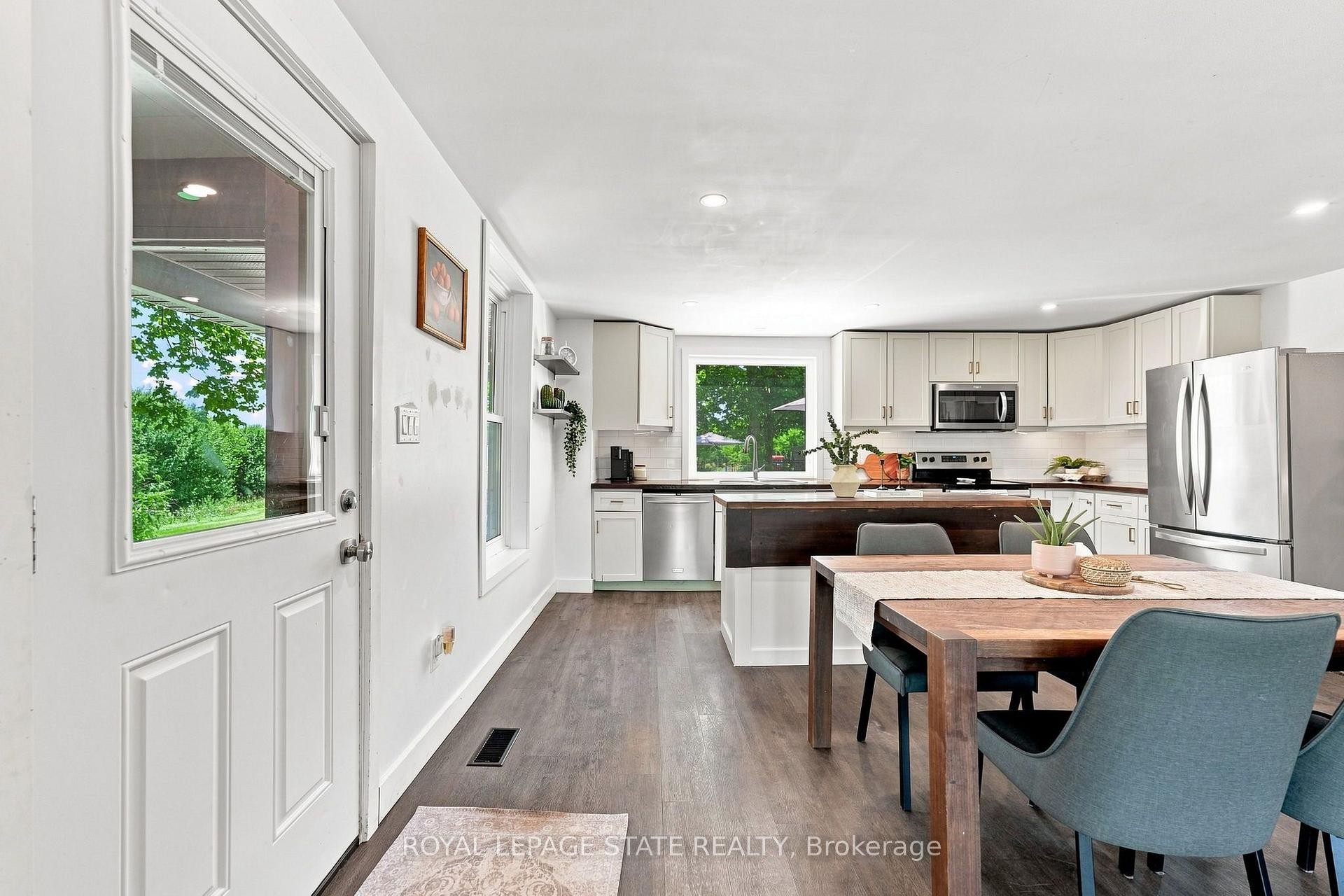 62 Thompson Road, Brantford, ON - Indoor
