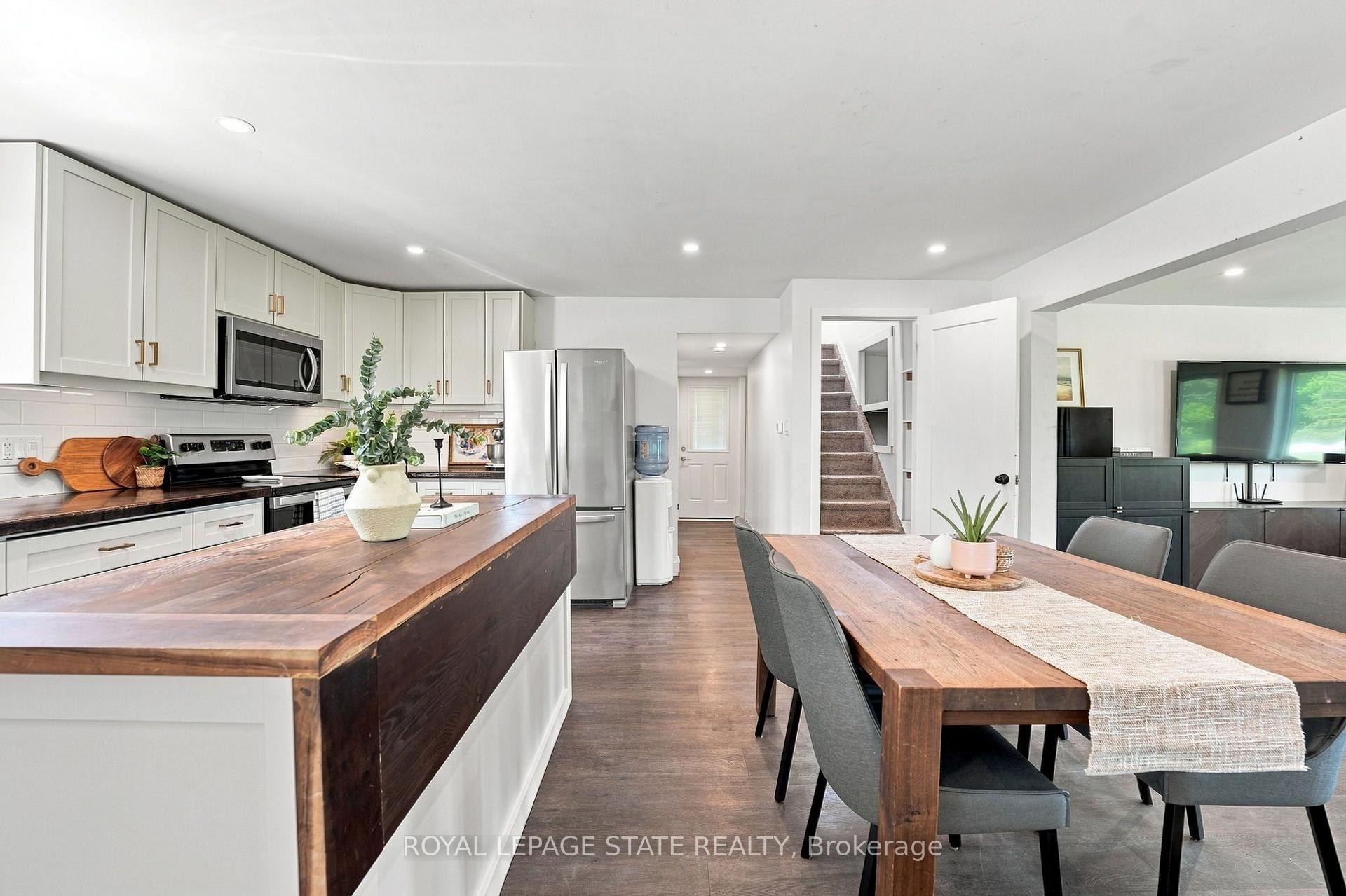 62 Thompson Road, Brantford, ON - Indoor