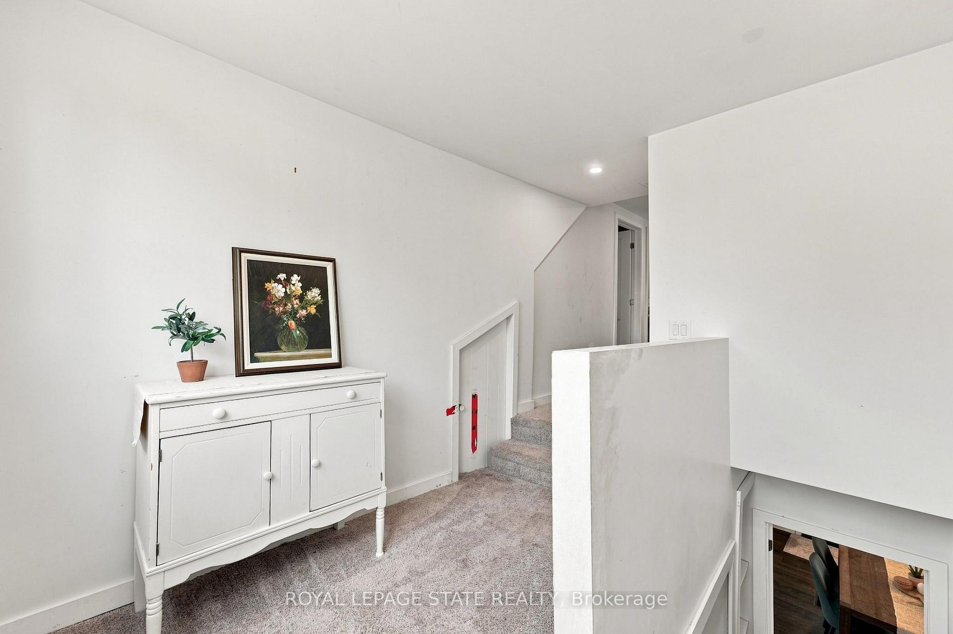 62 Thompson Road, Brantford, ON - Indoor Photo Showing Other Room