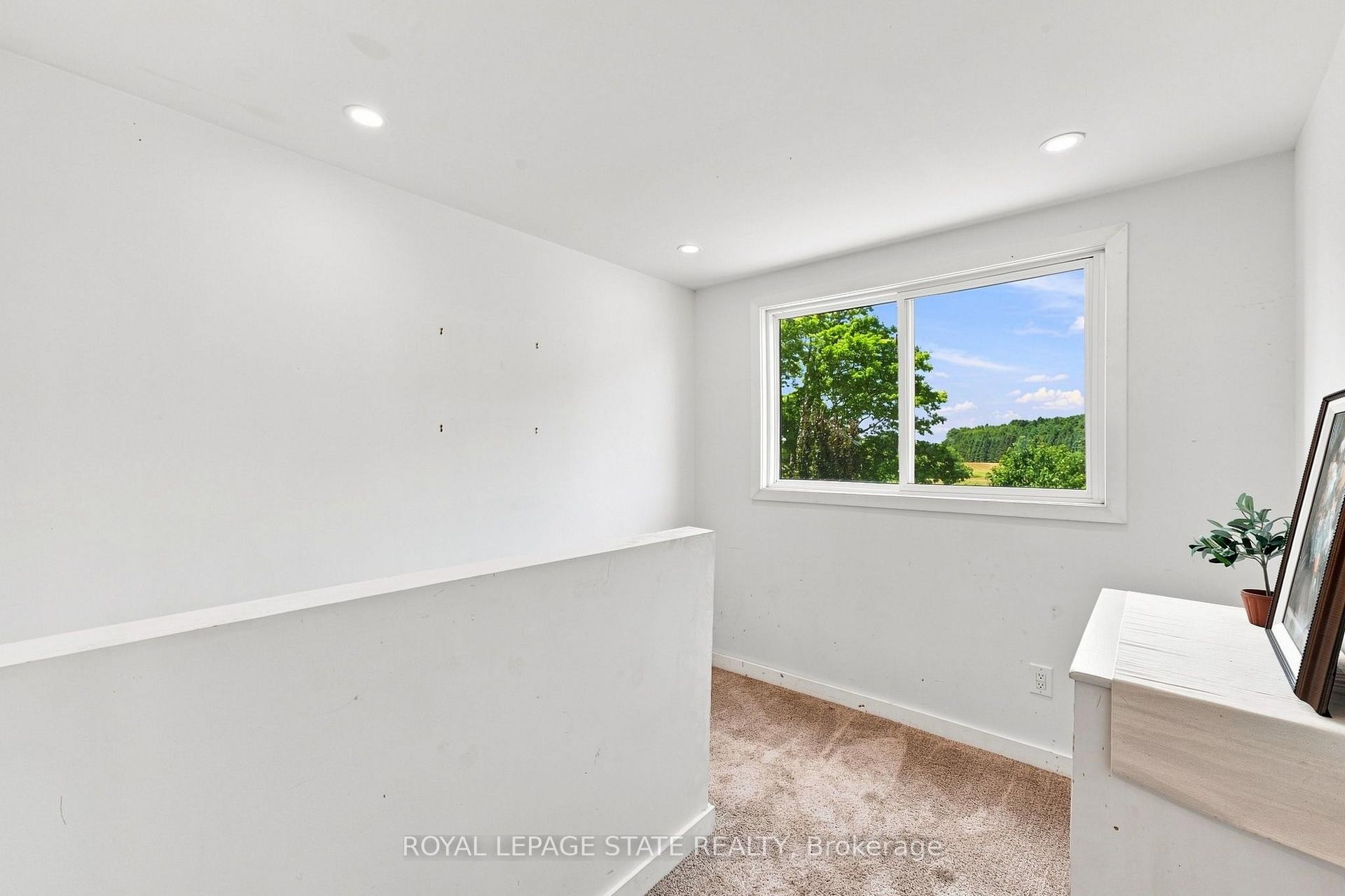 62 Thompson Road, Brantford, ON - Indoor Photo Showing Other Room