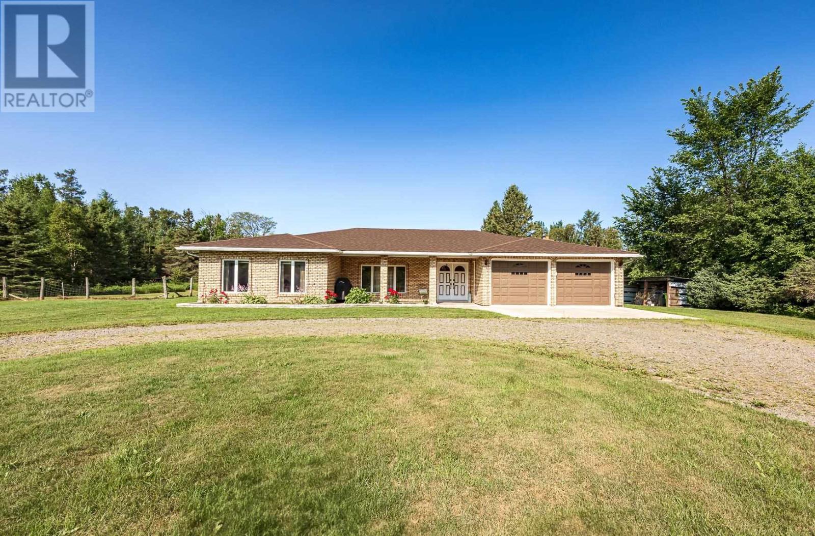 1435 Airport Rd, Prince Township, ON - Outdoor With Deck Patio Veranda