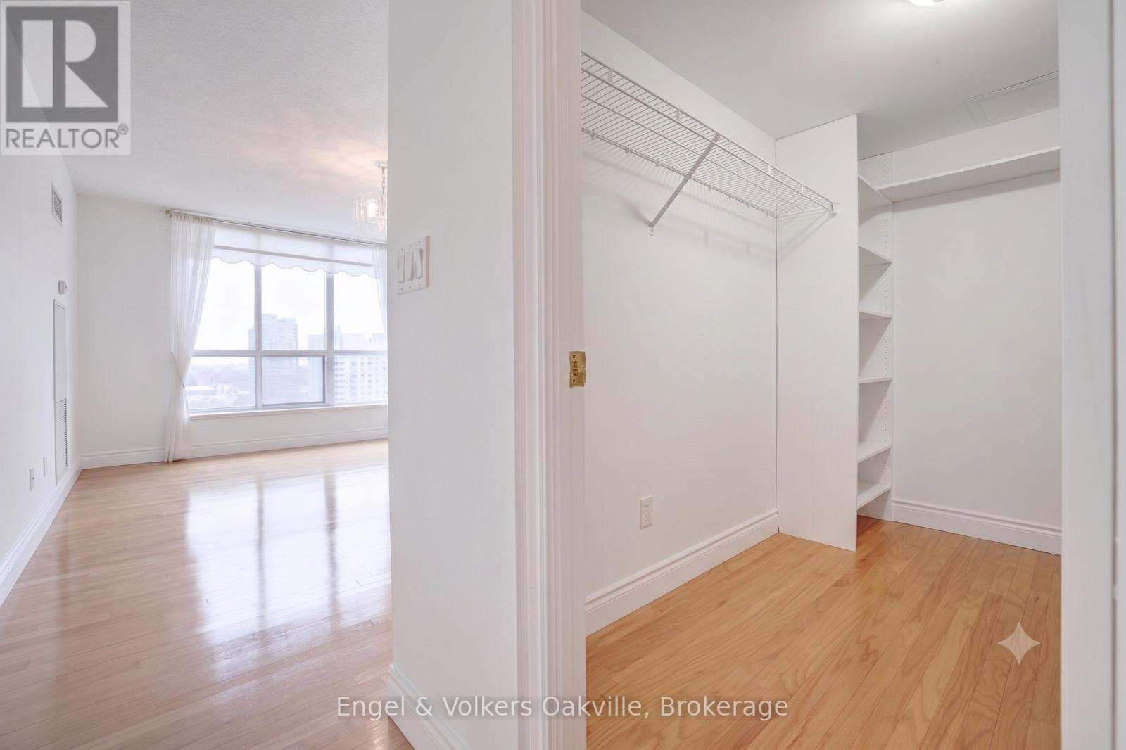 Virtually revised - Primary Walk-in - 1402 - 442 Maple Avenue, Burlington (Brant), ON - Indoor