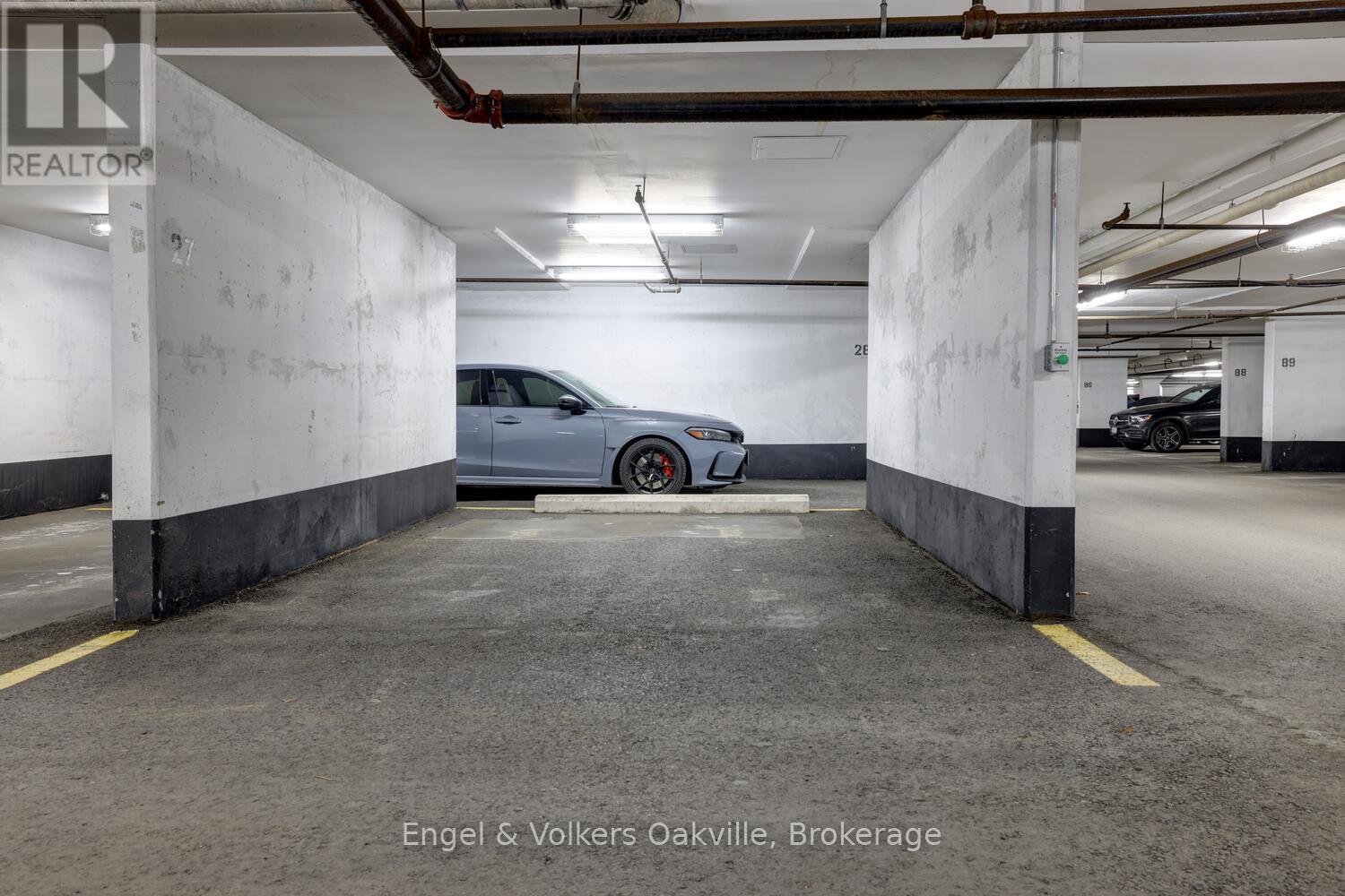 Parking spot #1 - 1402 - 442 Maple Avenue, Burlington (Brant), ON - Indoor Photo Showing Garage