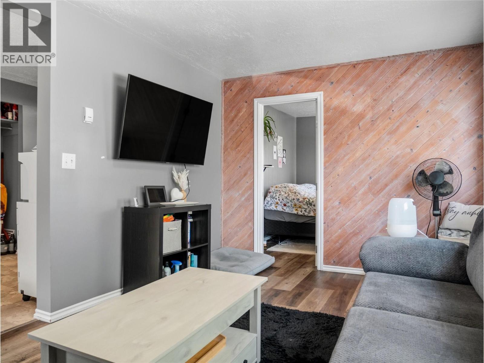 9901 2 Street, Dawson Creek, BC - Indoor