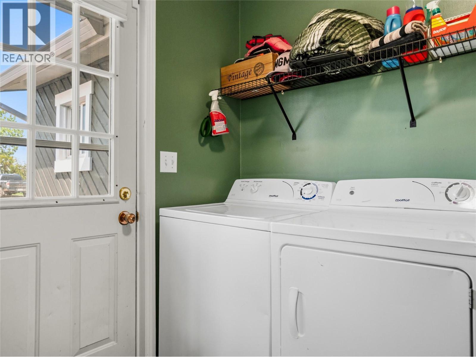 9901 2 Street, Dawson Creek, BC - Indoor Photo Showing Laundry Room