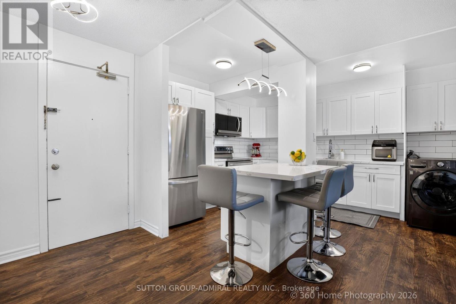 202 - 80 Grandravine Drive, Toronto, ON - Indoor Photo Showing Kitchen