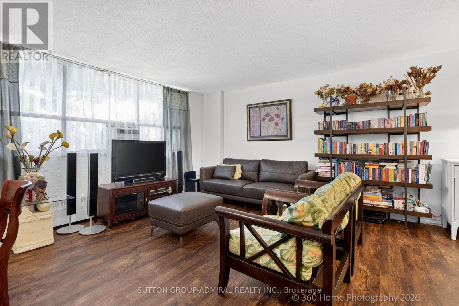 202 - 80 Grandravine Drive, Toronto, ON - Indoor Photo Showing Living Room