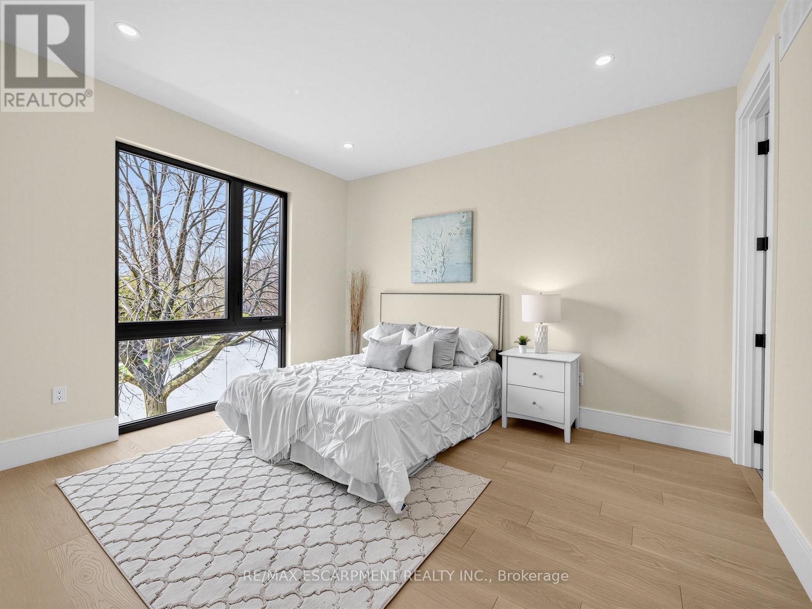 2488 Bridge Road, Oakville, ON - Indoor Photo Showing Bedroom