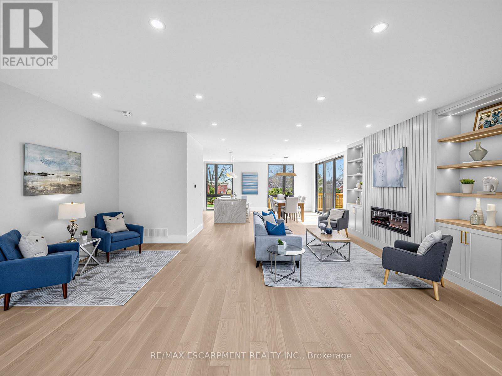 2488 Bridge Road, Oakville, ON - Indoor Photo Showing Living Room