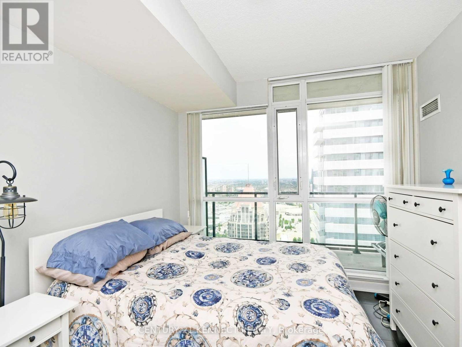 3910 - 4070 Confederation Parkway, Mississauga, ON - Indoor Photo Showing Bedroom