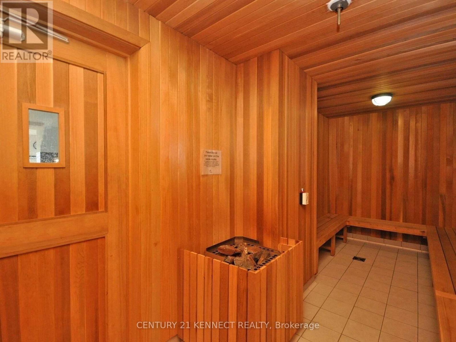3910 - 4070 Confederation Parkway, Mississauga, ON - Indoor Photo Showing Other Room