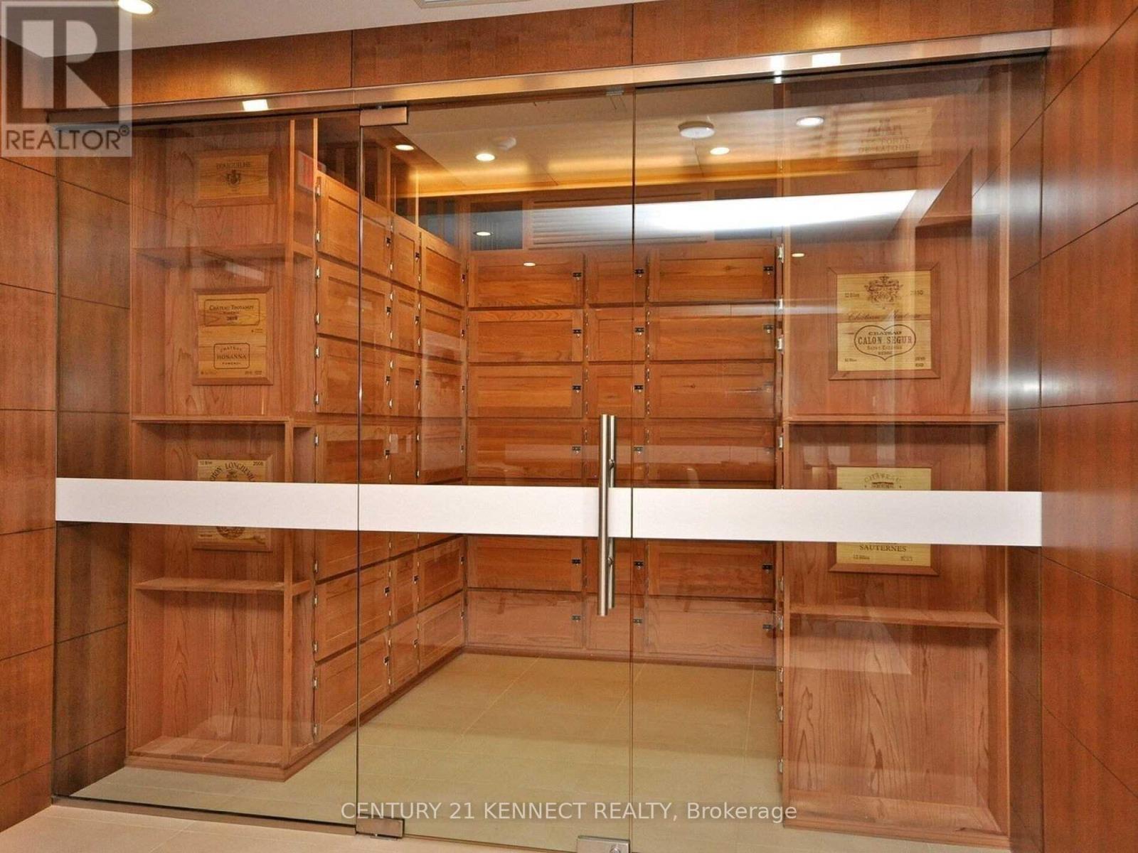 3910 - 4070 Confederation Parkway, Mississauga, ON - Indoor