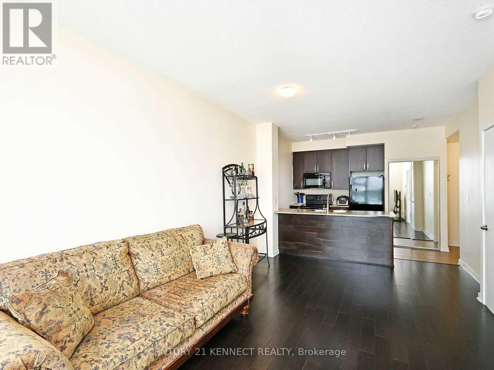 3910 - 4070 Confederation Parkway, Mississauga, ON - Indoor