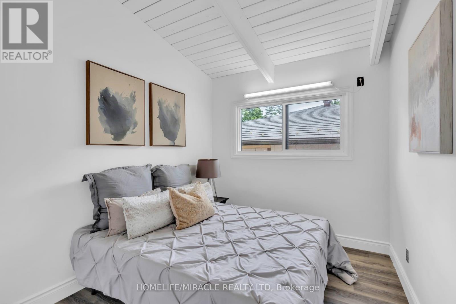 72 Massey Avenue, Kitchener, ON - Indoor Photo Showing Bedroom