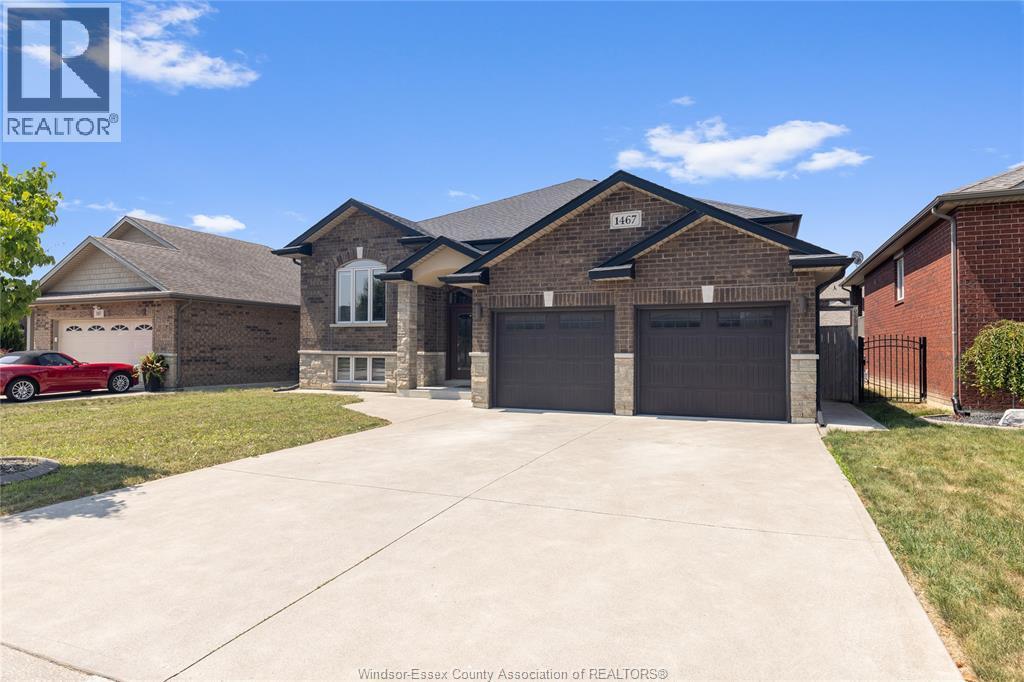 1467 Inverness, Windsor, ON - Outdoor With Facade