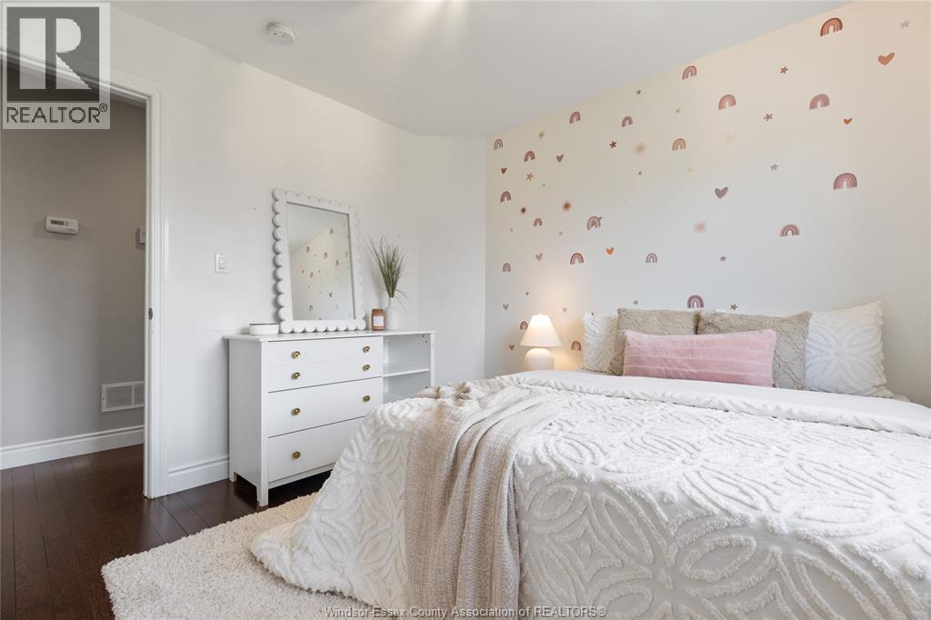 1467 Inverness, Windsor, ON - Indoor Photo Showing Bedroom
