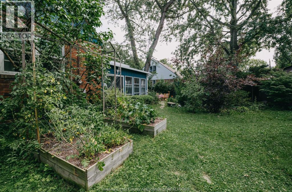 2515 Windermere, Windsor, ON - Outdoor