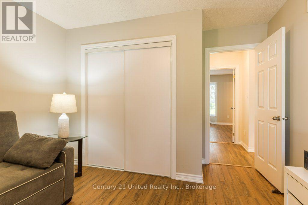 11 Algonquin Trail, Clarington (Bowmanville), ON - Indoor
