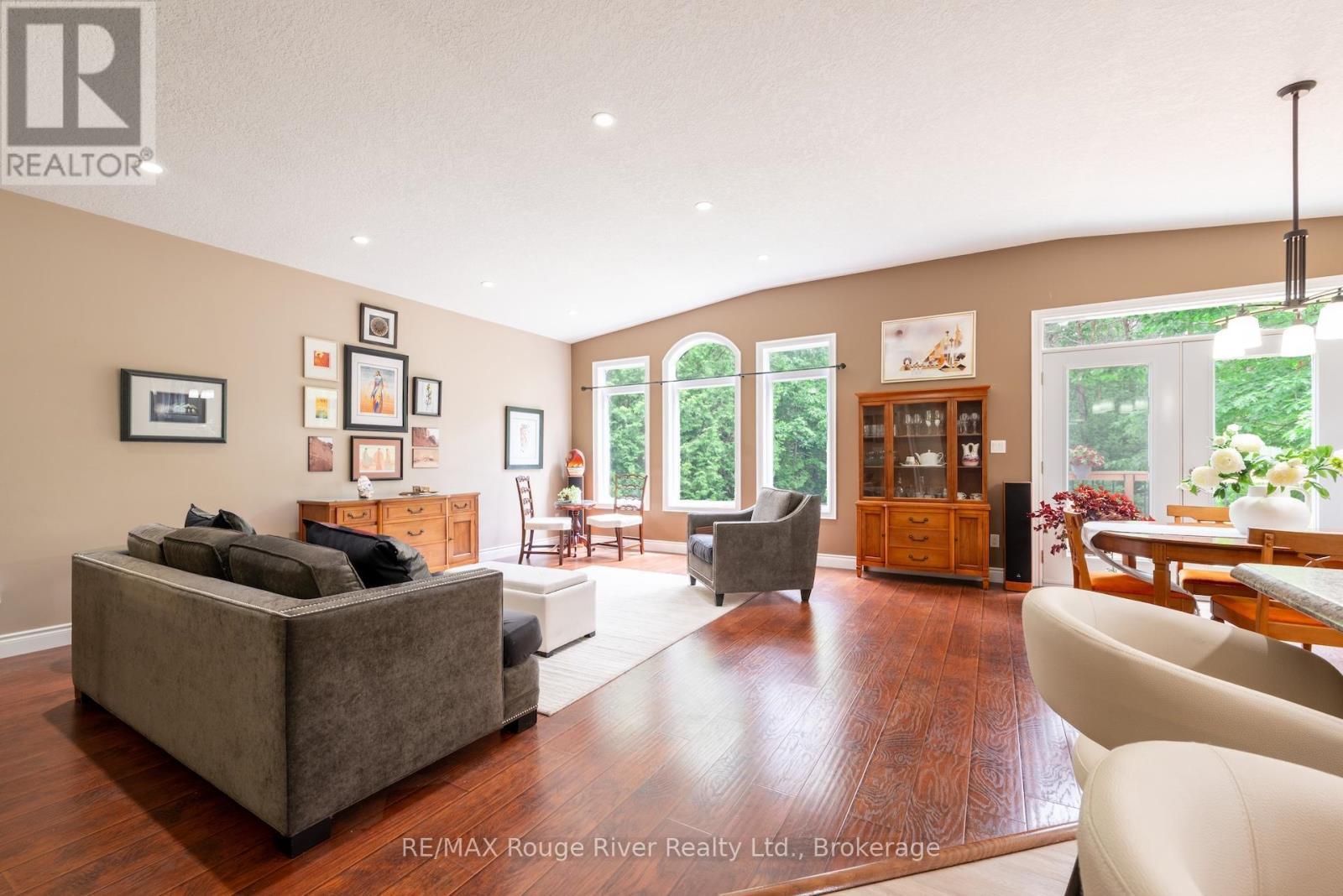 149 Pine Tree Lane, Cramahe (Colborne), ON - Indoor Photo Showing Living Room