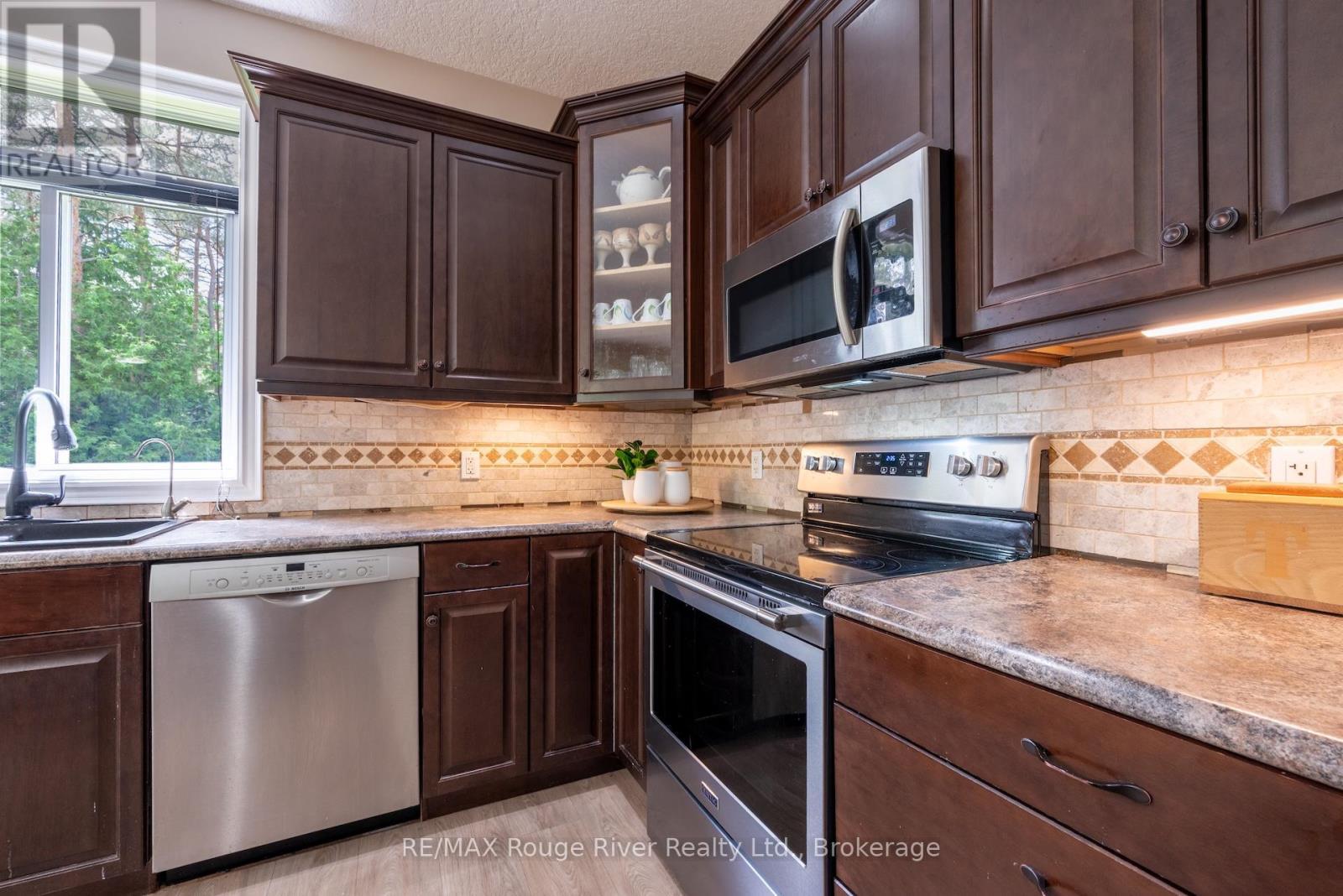 149 Pine Tree Lane, Cramahe (Colborne), ON - Indoor Photo Showing Kitchen With Stainless Steel Kitchen With Double Sink