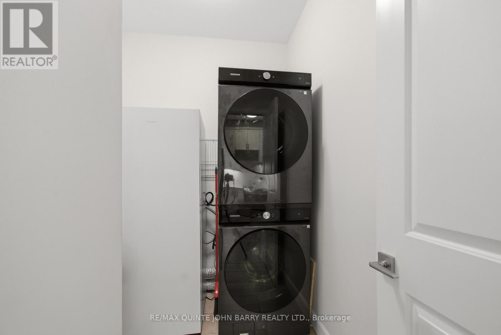 55 Athabaska Drive, Belleville (Thurlow Ward), ON - Indoor Photo Showing Laundry Room