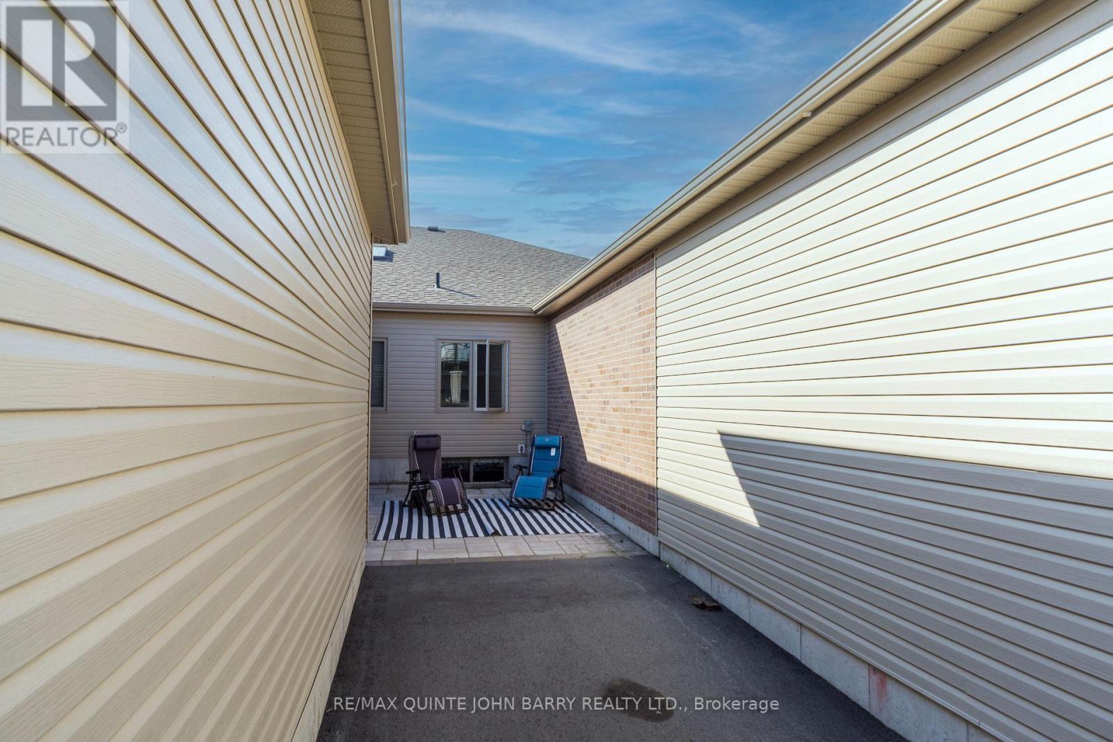55 Athabaska Drive, Belleville (Thurlow Ward), ON - Outdoor With Exterior