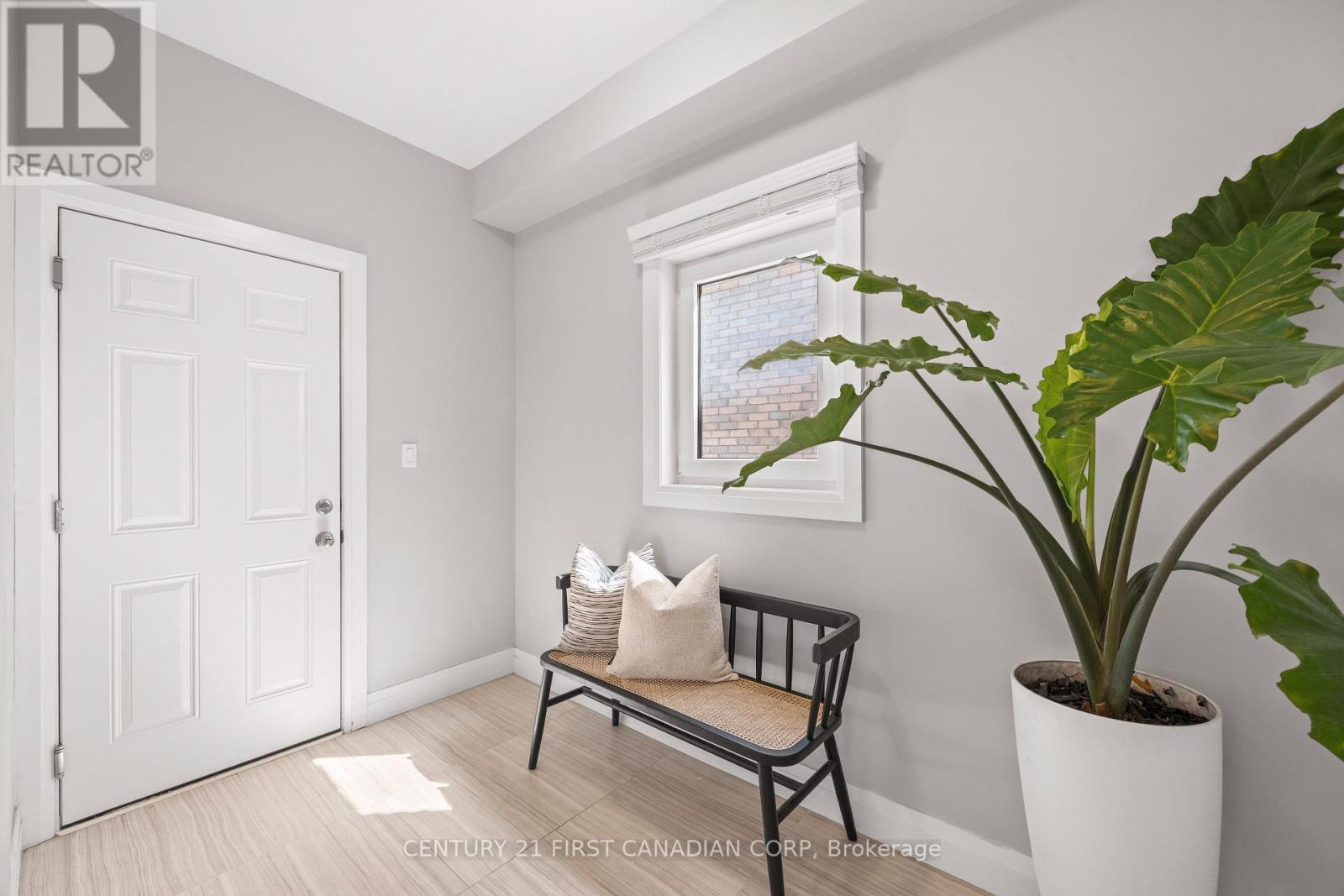 753 Superior Drive, London North (North B), ON - Indoor Photo Showing Other Room