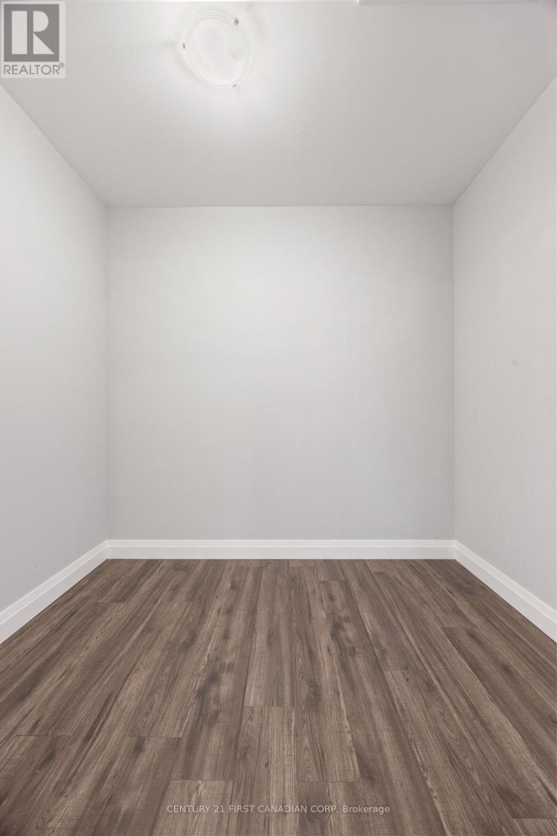 753 Superior Drive, London North (North B), ON - Indoor Photo Showing Other Room