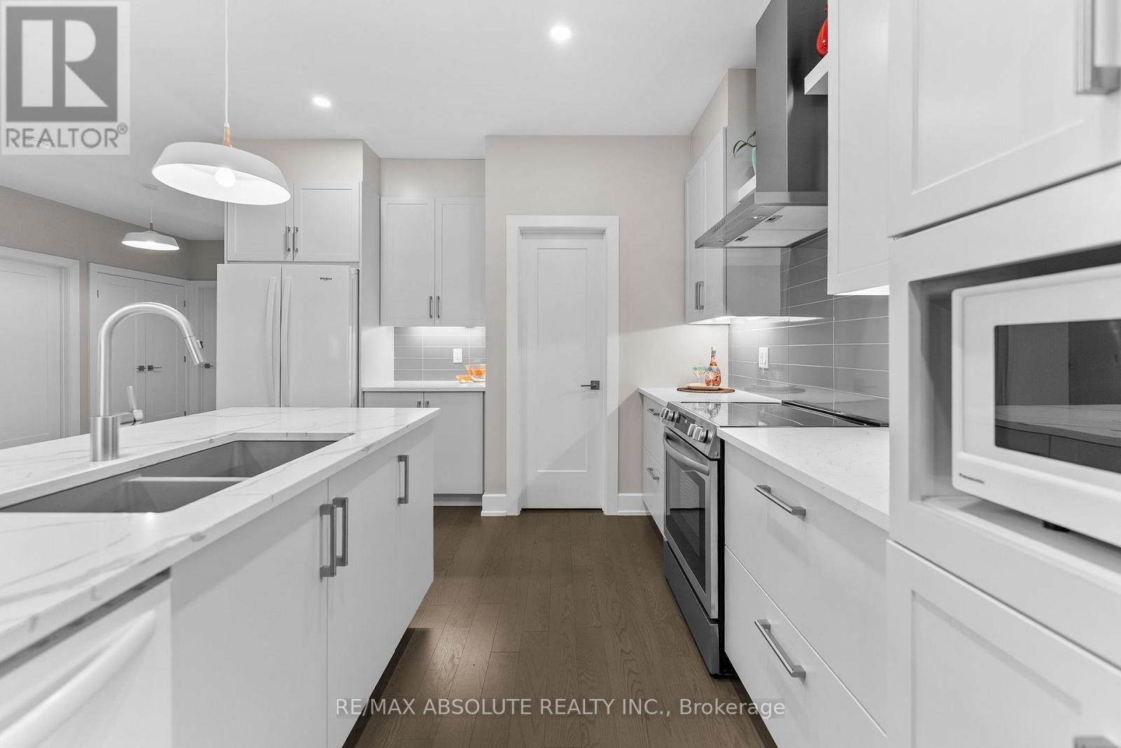 22 Ernie Godin Way, Arnprior, ON - Indoor Photo Showing Kitchen With Double Sink With Upgraded Kitchen