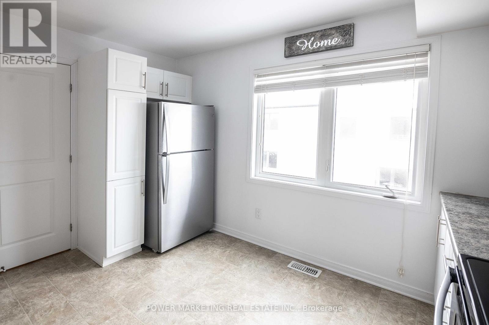 540 Recolte, Ottawa, ON - Indoor