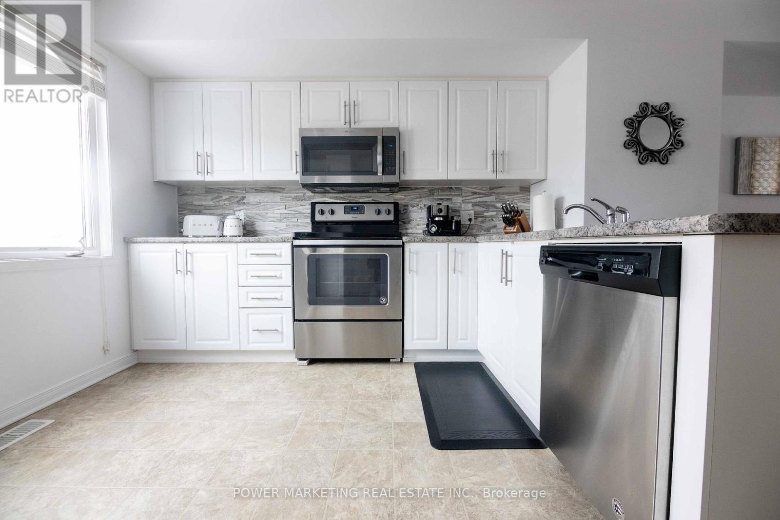 540 Recolte, Ottawa, ON - Indoor Photo Showing Kitchen With Stainless Steel Kitchen