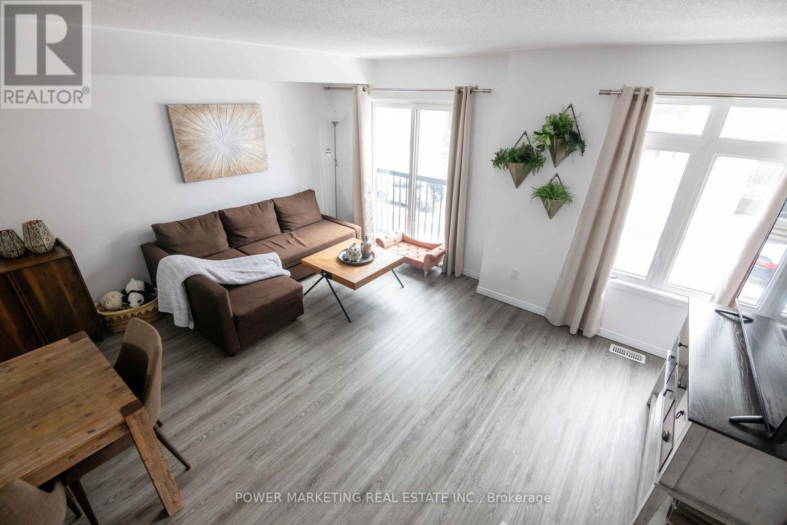 540 Recolte, Ottawa, ON - Indoor Photo Showing Living Room