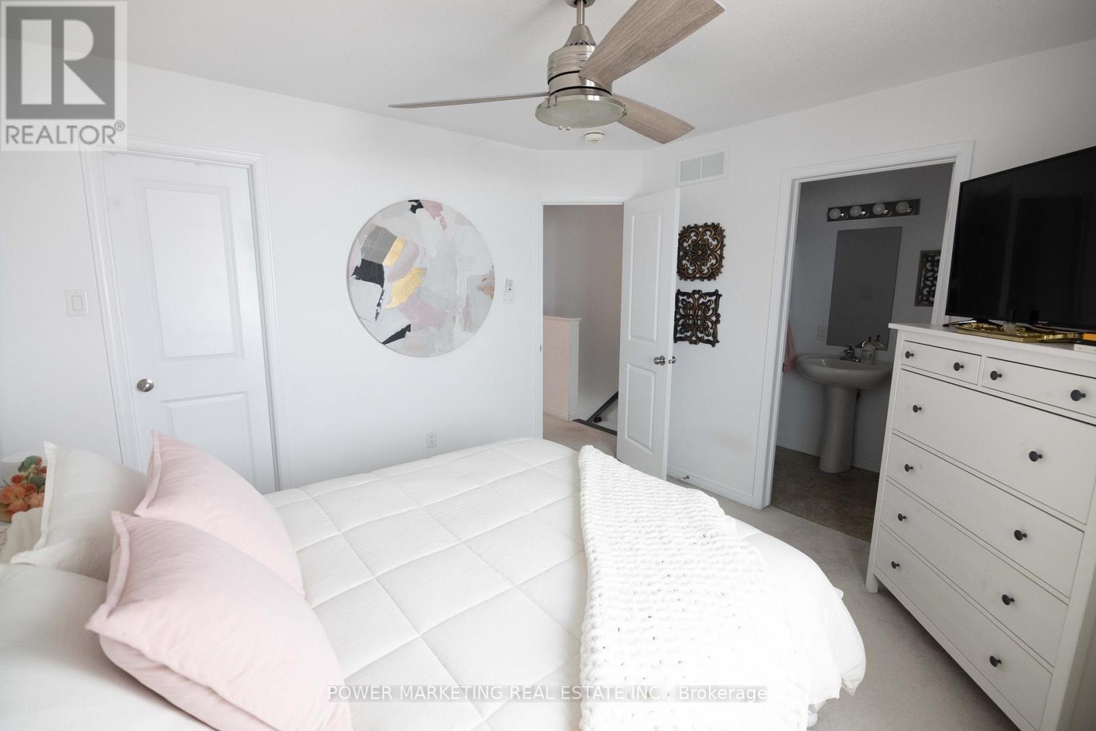 540 Recolte, Ottawa, ON - Indoor Photo Showing Bedroom