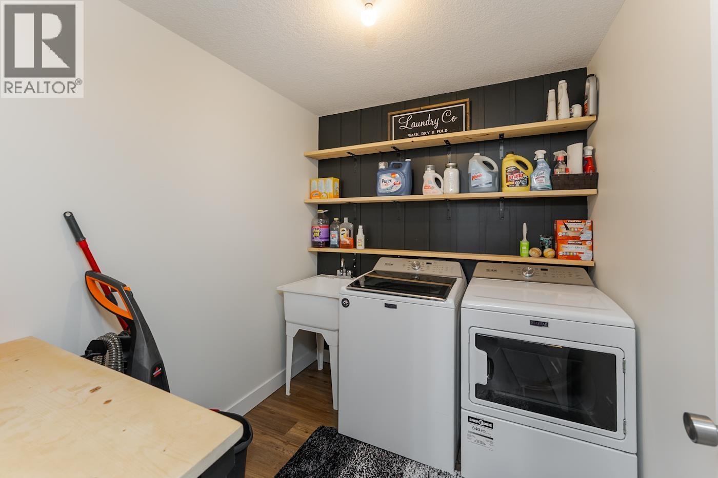 5245 Gable Place, Prince George, BC - Indoor Photo Showing Laundry Room
