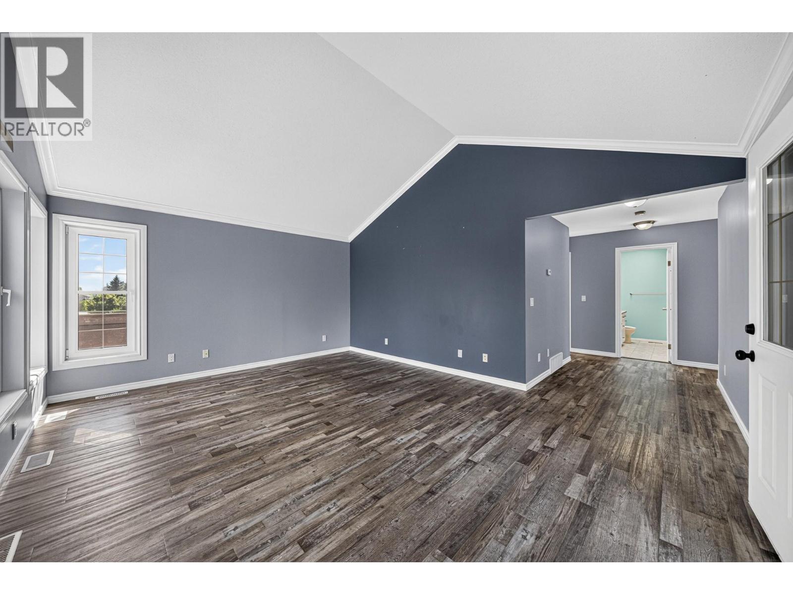1255 Valley View Drive, Sparwood, BC - Indoor Photo Showing Other Room