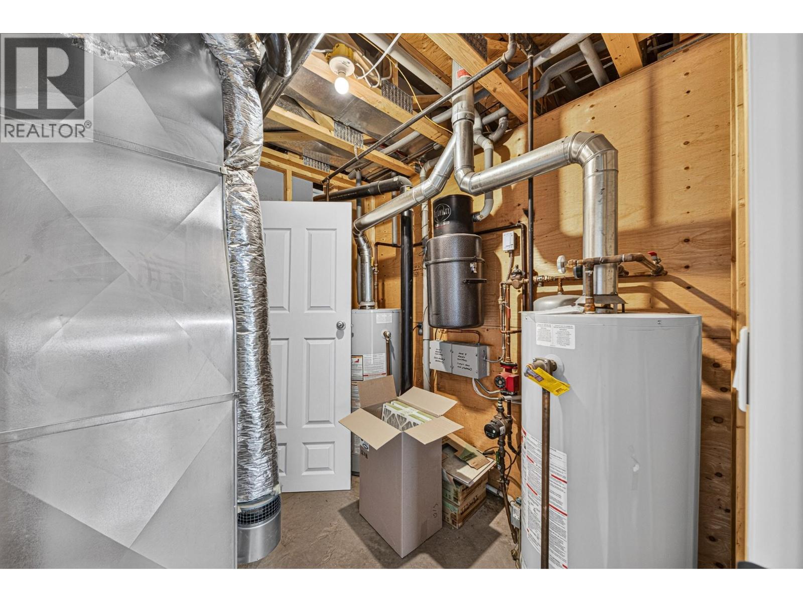 1255 Valley View Drive, Sparwood, BC - Indoor Photo Showing Basement