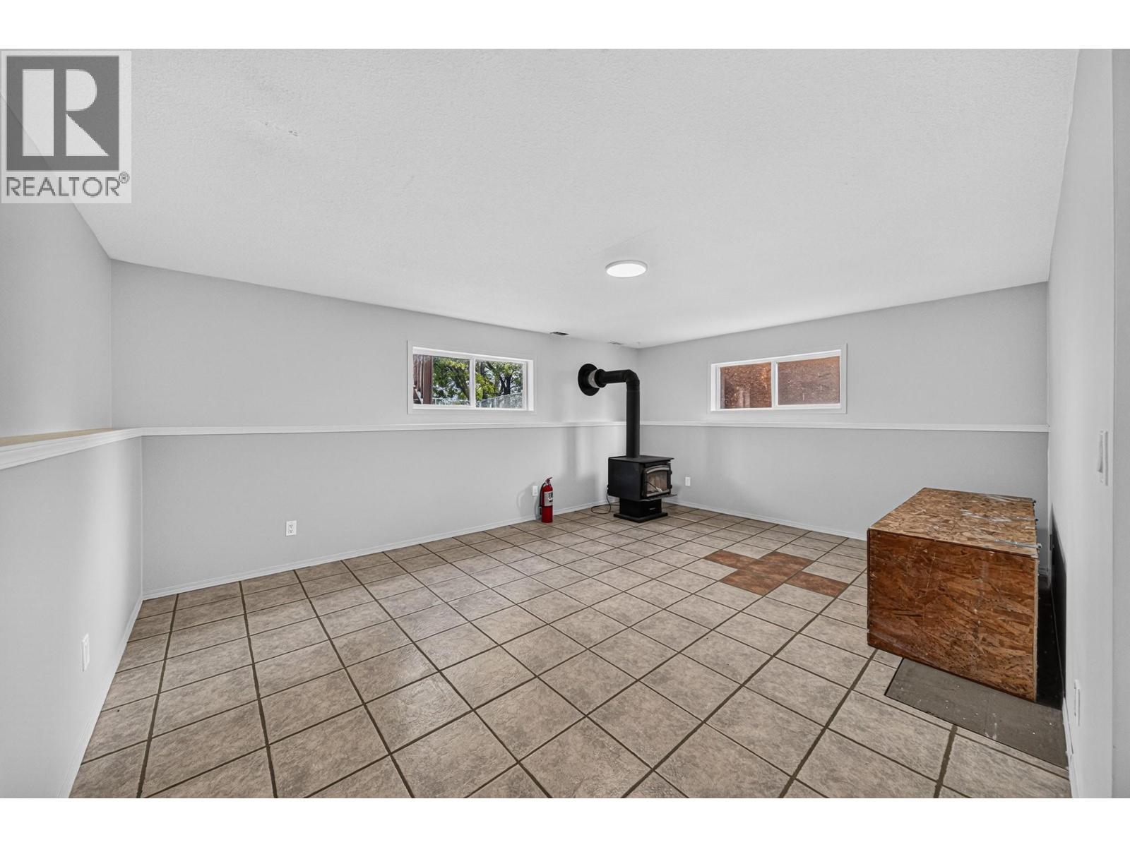 1255 Valley View Drive, Sparwood, BC - Indoor Photo Showing Other Room