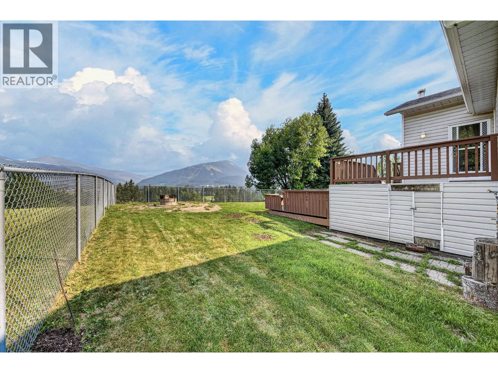 1255 Valley View Drive, Sparwood, BC - Outdoor