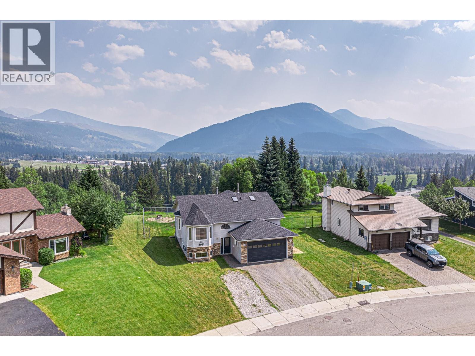 1255 Valley View Drive, Sparwood, BC - Outdoor With Deck Patio Veranda With View