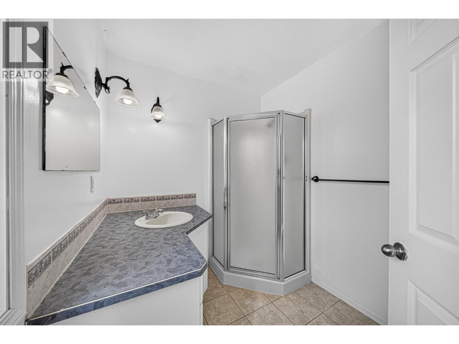 1255 Valley View Drive, Sparwood, BC - Indoor