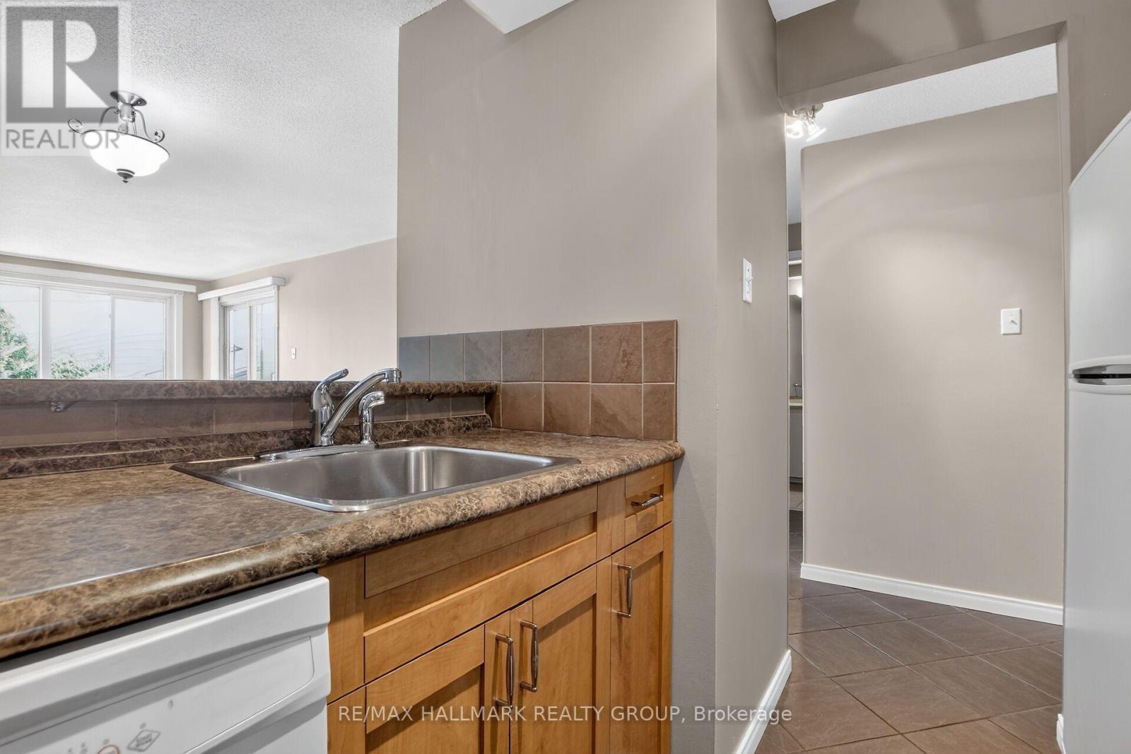 Kitchen - 306 - 6470 Bilberry Drive, Ottawa, ON - Indoor Photo Showing Kitchen