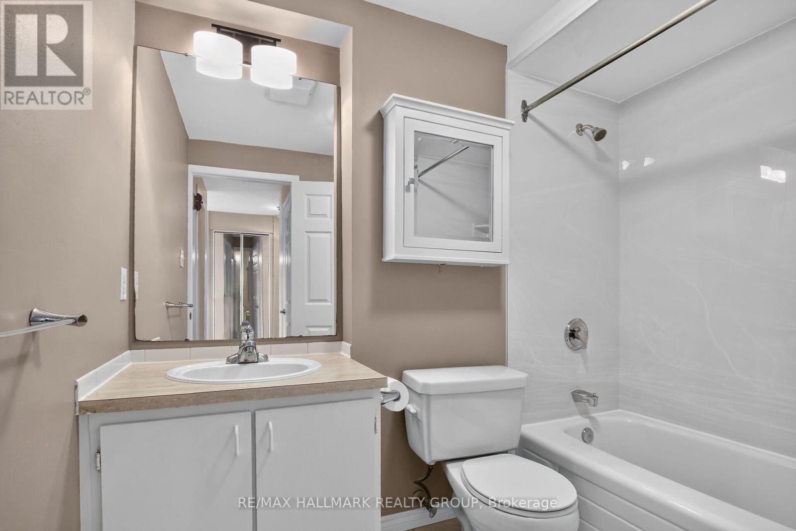 Bathroom - 306 - 6470 Bilberry Drive, Ottawa, ON - Indoor Photo Showing Bathroom
