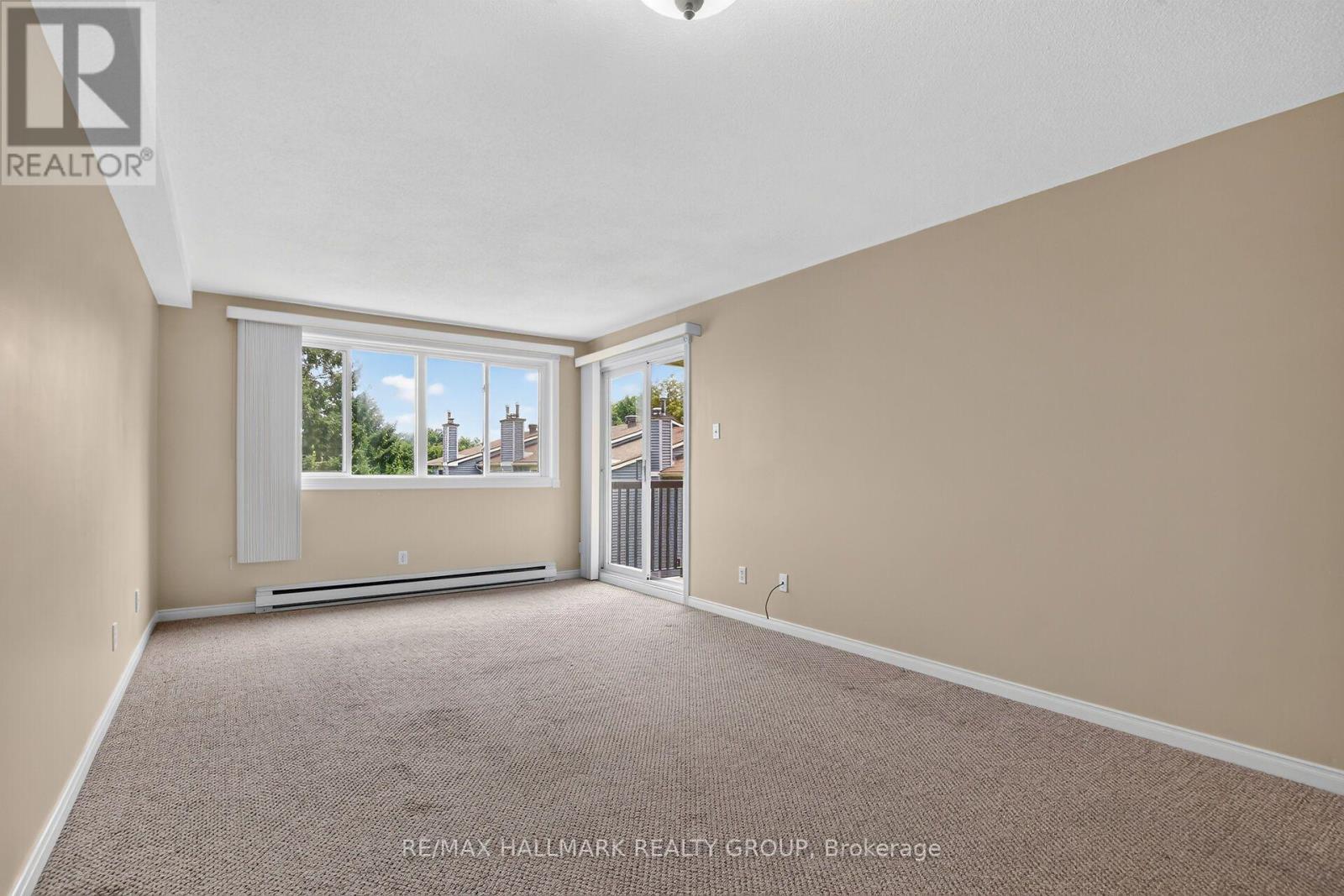 Living Room - 306 - 6470 Bilberry Drive, Ottawa, ON - Indoor Photo Showing Other Room