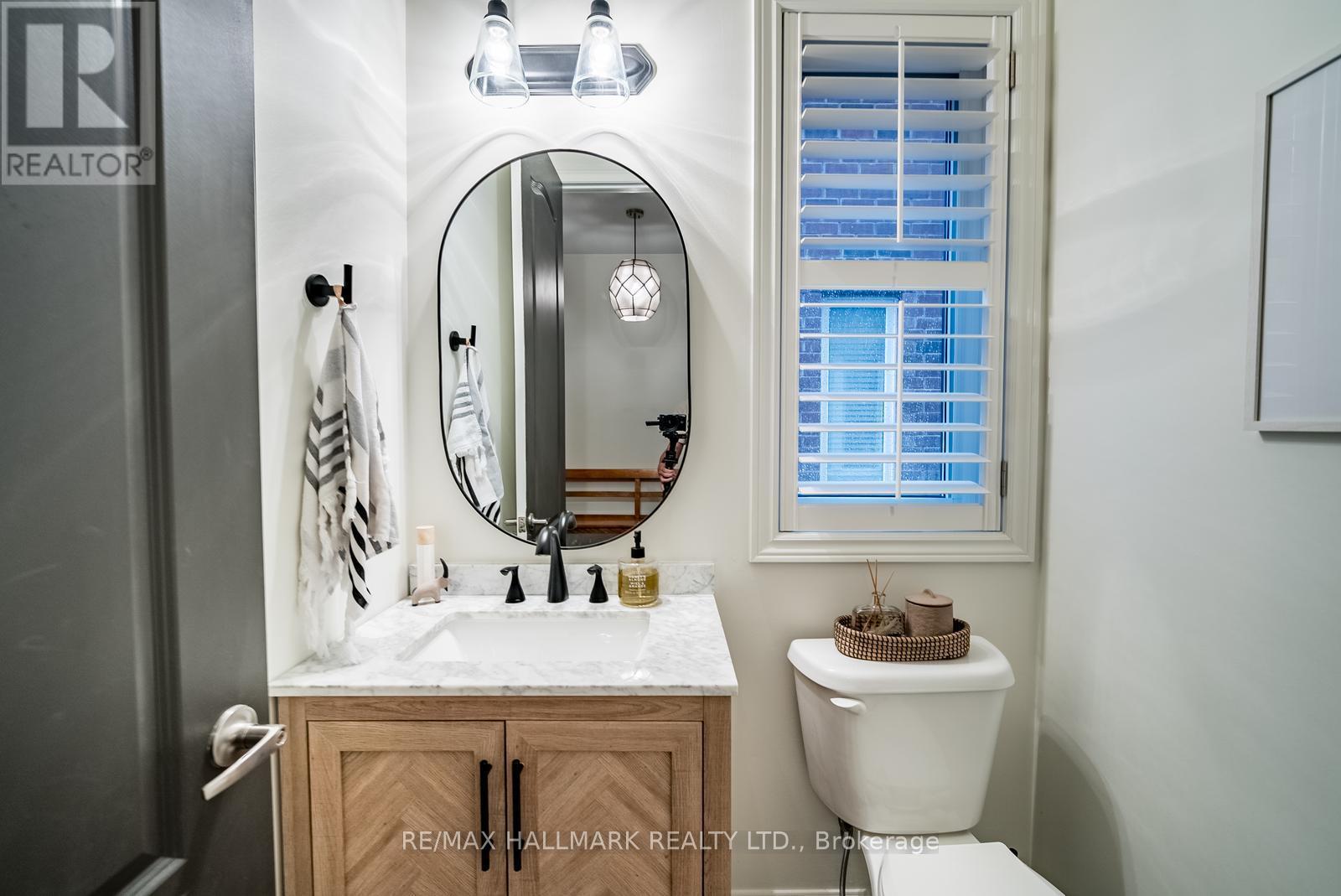 124 Bonnie Braes Drive, Brampton, ON - Indoor Photo Showing Bathroom