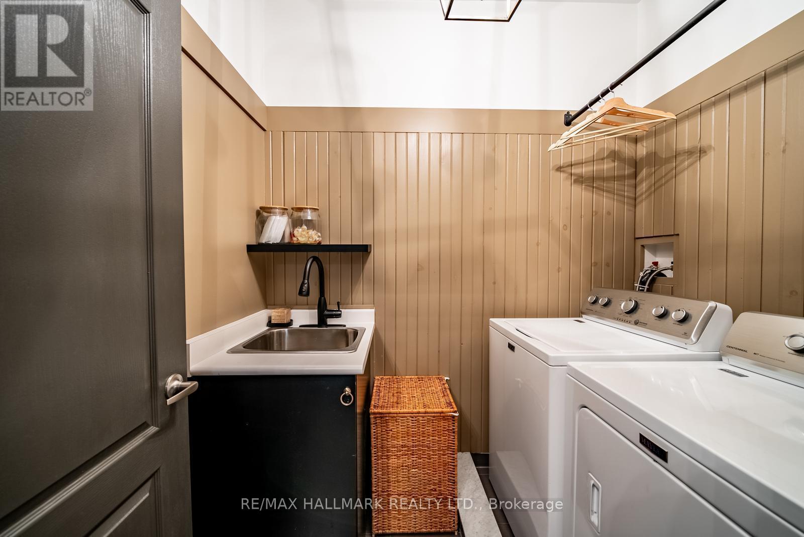 124 Bonnie Braes Drive, Brampton, ON - Indoor Photo Showing Laundry Room